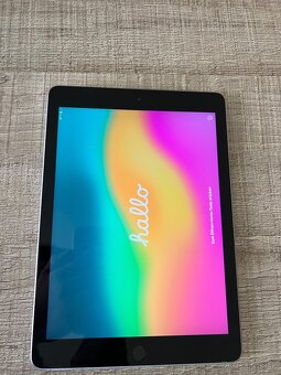 Predám iPad 6. generácie - 2