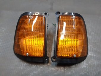 Škoda 120,130,rapid predné smerovky - 2