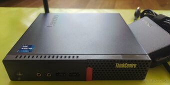 Lenovo ThinkCentre M710q Xeon E-2286M (8/16x2,4GHz) 16GB RAM - 2
