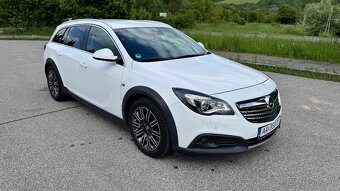 Opel Insignia ST 2.0 CDTI Country Tourer 4x4 AT6 195 ps,400 - 2