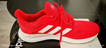 Nové Adidas č.44 Runfalcon. - 2
