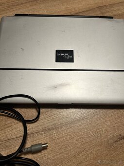 Lenovo TinkPad a Fujitsu Siemens - 2
