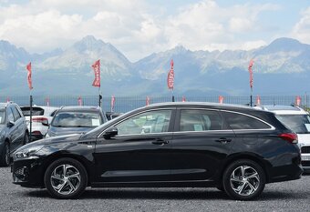 Hyundai i30 CW 1.5 118 kw - 63 100 km - odpočet DPH - 2