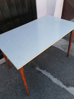 Kuchynský stôl - 2