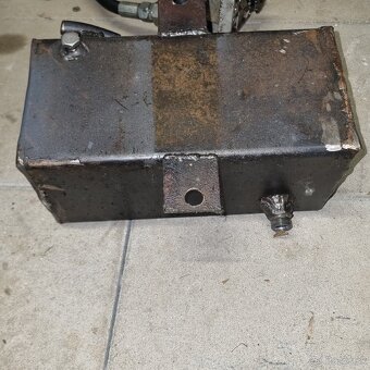 Čerpadlo,nádrž,hriadeľ - 2