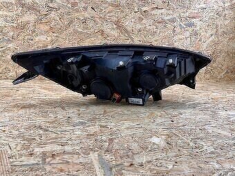 Ľavé predné svetlo na Iveco Daily - 2