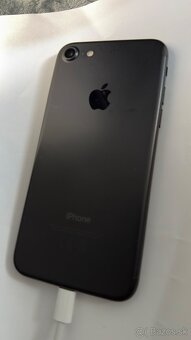 Predám Apple Iphone 7 black 32GB - 2
