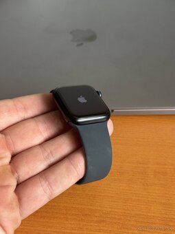 Apple Watch SE 2 40mm MIDNIGHT - záruka - 2