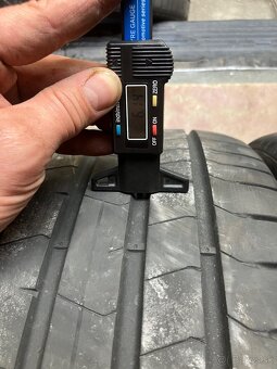 Pirelli 255/35 R19 letné - 2