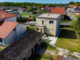 REZERVOVANÉ:Na predaj kompletne zrekonštruovaný rodinný dom - 2