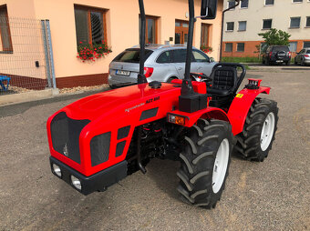 Malotraktor AGT 960 R - otočné pracovisko, 50 HP - 2