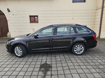 Škoda Octavia Combi 2.0 TDI DSG Ambition Navi DVD R16 OrigKM - 2