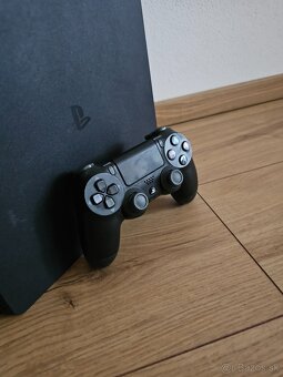 Playstation 4 Slim - 2