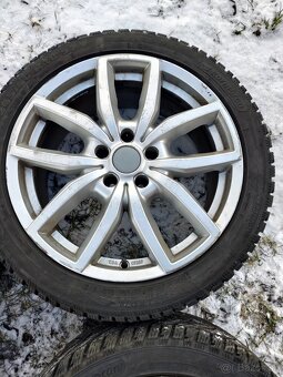 245/40 R18 - 2