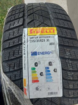1ks NOVÁ 255/35 R21 98V XL PIRELLI WINTERSOTTOZERO 3 - 2