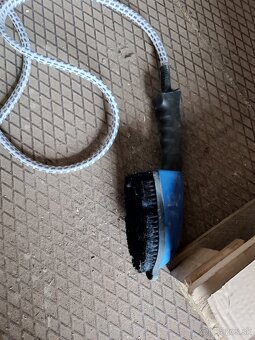 Mesel parny cistic na odev - 2