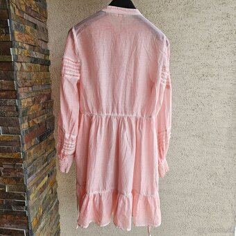 Krásne GUESS šaty - 2