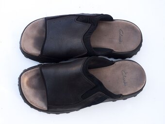 Pohodlné kožené šľapky Clarks - 2