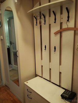 Skriňe a vešiaky do chodby - 2