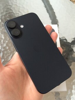 Apple iPhone 16 128GB - 2