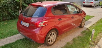 Peugeot 208 1.2i - 2
