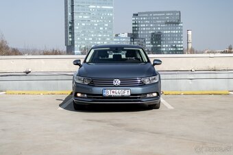 Volkswagen Passat - 2