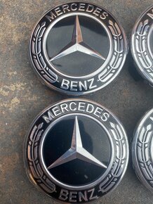 Stredové krytky Mercedes - 2