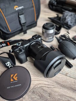 Sony A6400 + plne prislusenstvo - 2