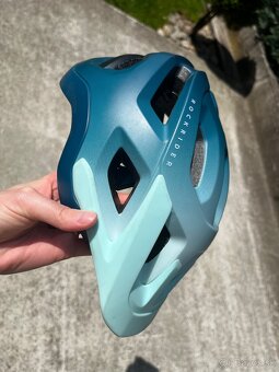 Prilba z Decathlonu - 2