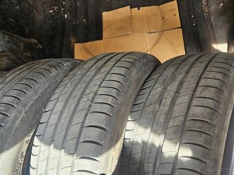 205/55R16 - 2