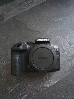CANON EOS R10 + RF-S 18-150mm - 2