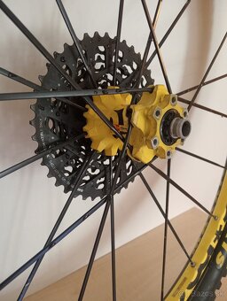 Zadný náboj Mavic 142x12 - 2