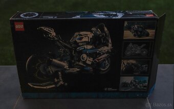 LEGO Technic BMW M 1000 RR - 2