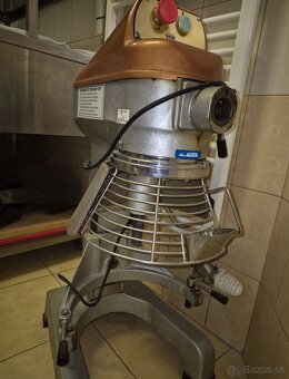 Univerzálny kuchynský robot RM 200 H - 2