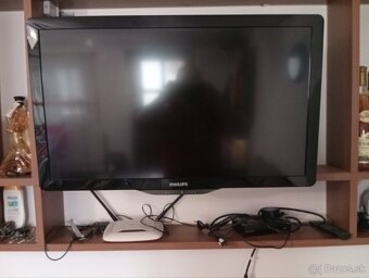 Led TV Philips 32" (82cm)HDMI s konzolou na stenu - 2