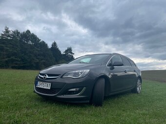 Opel Astra ST 1.6 Turbo - 2