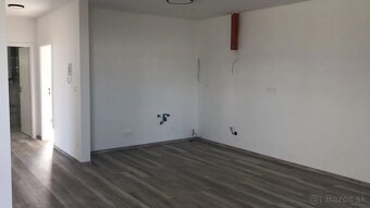 Na predaj časť dvojdomu v obci Lab. - 2