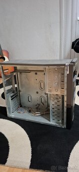 Velka pc bedna bez ventilátorov - 2