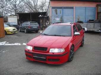 Skoda Octavia RS1 Kombi - 2