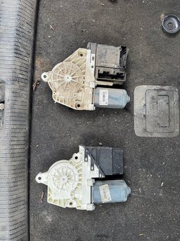 Motorčeka na okna - 2