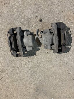 Predné strmene bmw e61 525D - 2