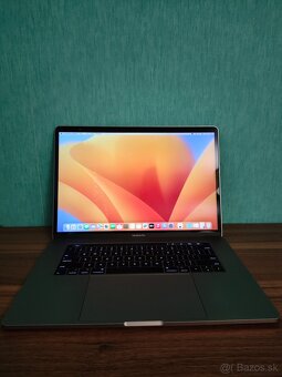 MacBook Pro 15 2017 | i7 • 16GB • 256GB SSD - 2