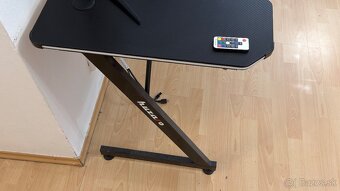 Pc stol RGB 160 cm - 2