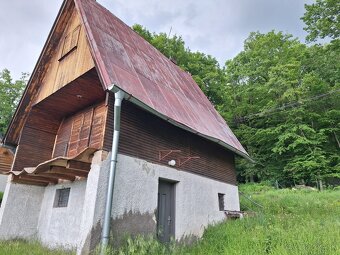 PREDAJ-Pozemok vhodný na výstavbu s chatkou-KALUŽA - 2