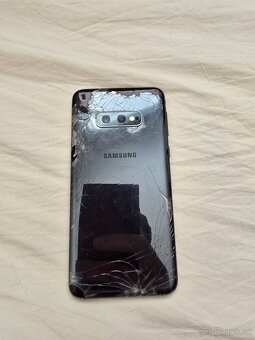 Samsung galaxy s10e - 2