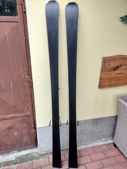 Lyže Rossignol a lyžiarky Technica - 2