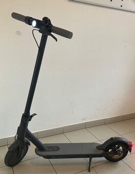Elektrická kolobežka - Xiaomi Mi Electric Scooter 1S - 2