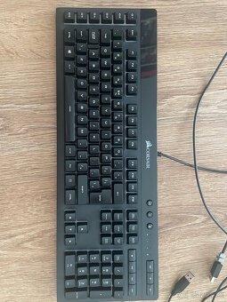 Roccat Kone Pure SE & Corsair K55 RGB - 2