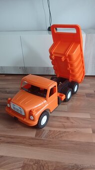Veľké auto - vyklápačka - 2