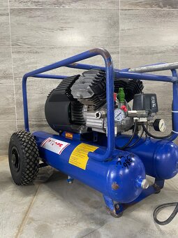 Mobilný kompresor KGK Fiac dvojpiestový olejový kompresor 40 - 2